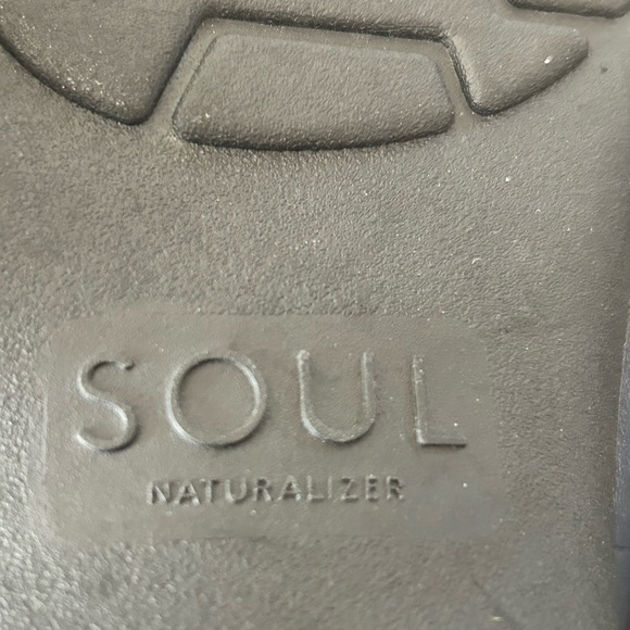 Soul Naturalizer woman’s Navy Loafers - size 9 M- uppers leathers- very comfy - Picture 6 of 11